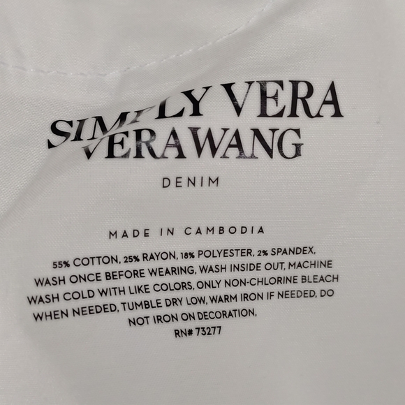 Simply Vera Vera Wang Women's White Mid Rise Stretch Shorts Size 16 NWT - Picture 8 of 8